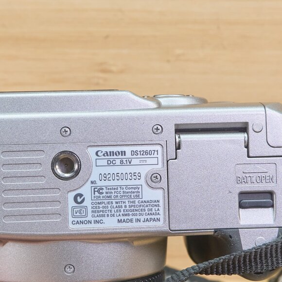 Canon Digital Rebel XT/EOS 350D 8 MP Camera, with Canon ef-s 18-55mm Lens - Picture 10 of 10